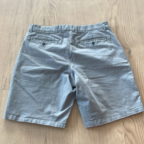 Gap | 10” shorts light grey | size 33 - Picture 3 of 4